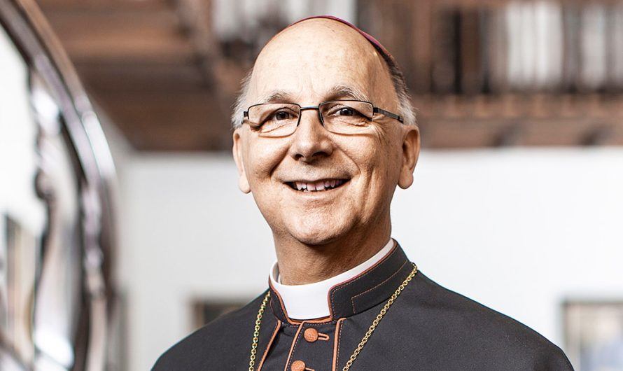 Biskup Eleganti prozvao papu Franju zbog napada na ljude koji su odbili cijepljenje protiv COVID-a